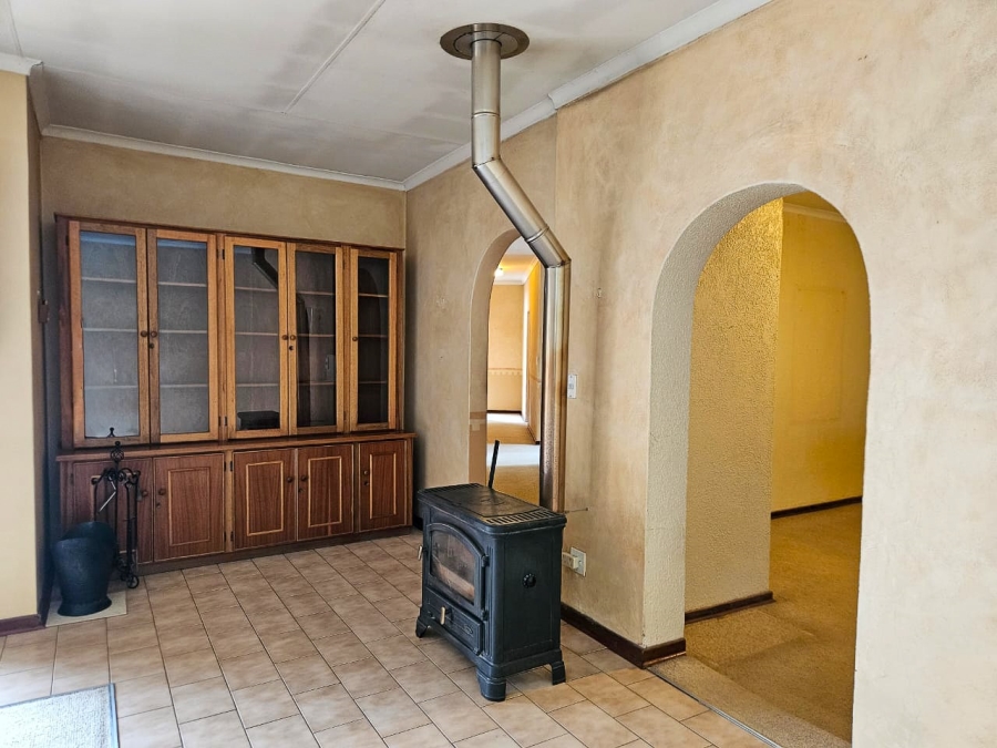 4 Bedroom Property for Sale in Van Der Hoff Park North West